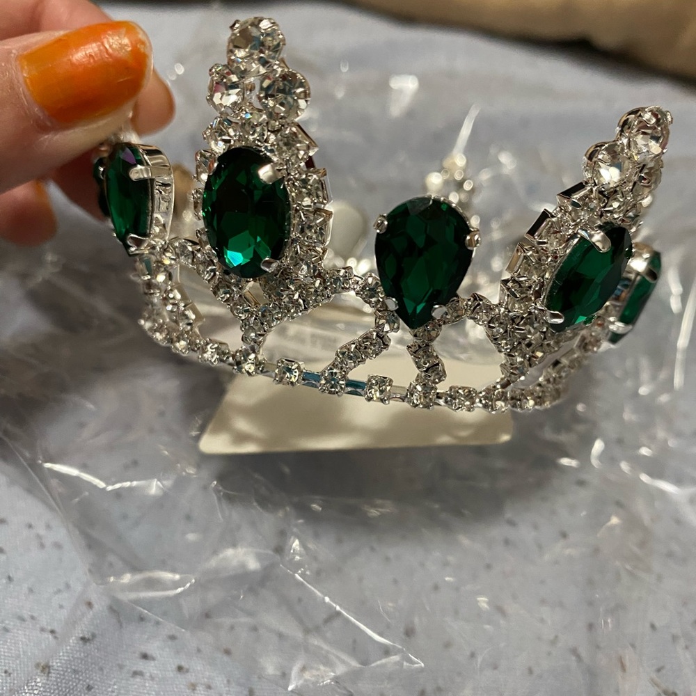 Silver/emerald tiara
